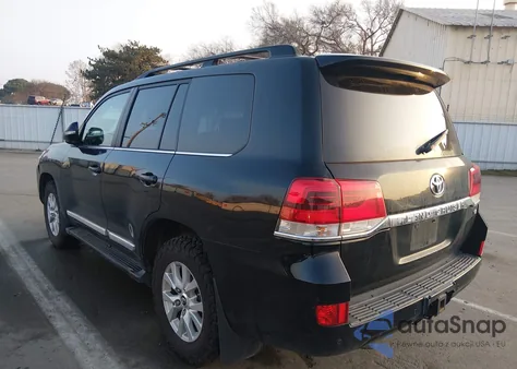 2017 Toyota Land Cruiser V8 из США, поврежденный, VIN JTMCY7AJ8H4053104